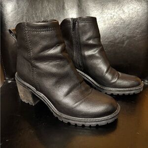 Zodiac Boots Womens 8.5 M Greyson Zip Heeled Ankle Bootie Black Faux Leather